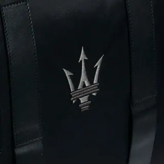 Marquage sur nylon recyclé, logo métal