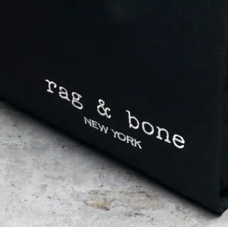 Marquage sur toile noire sérigraphiée